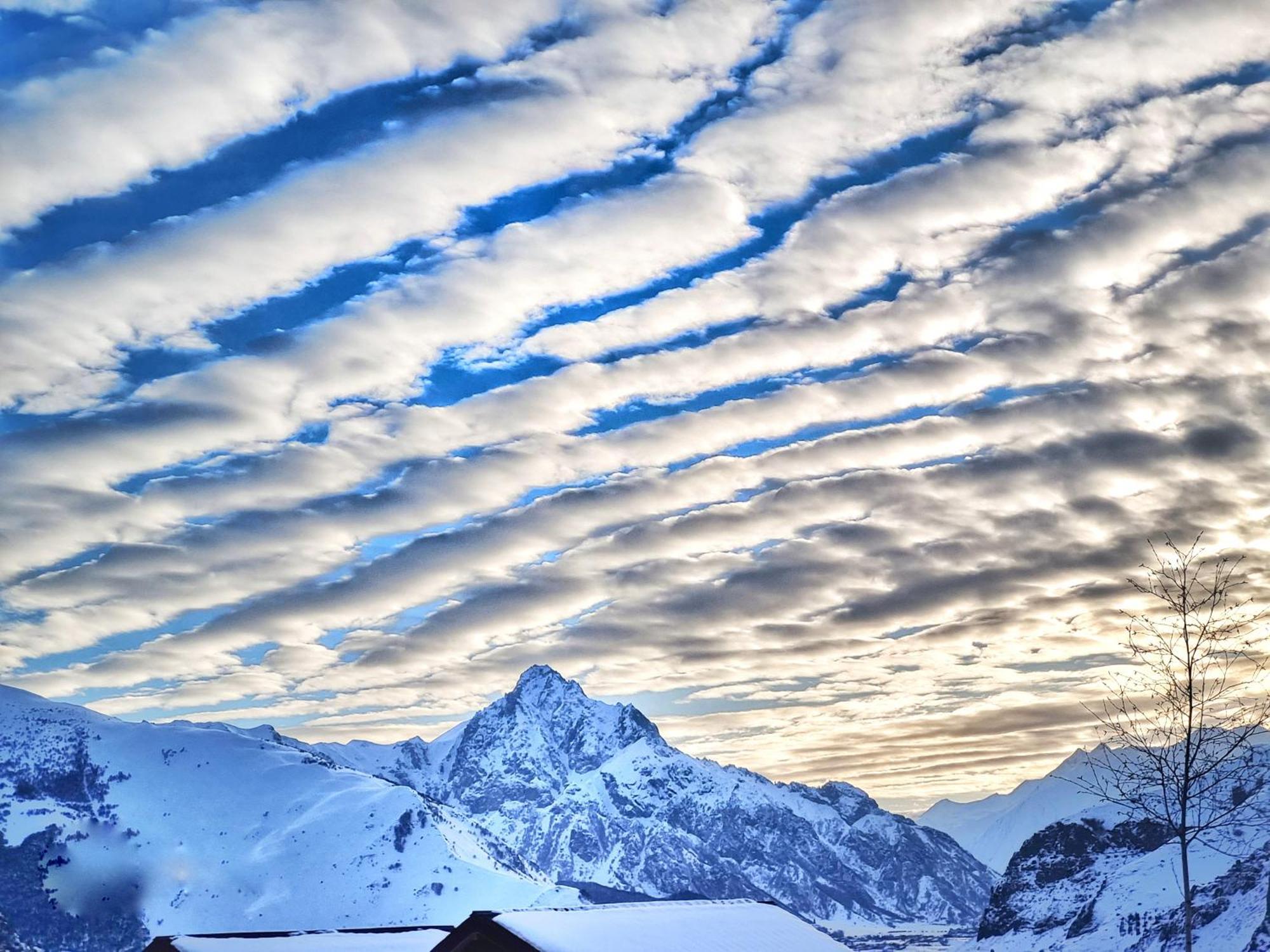 Sunshine Kazbegi Hotel Exterior photo